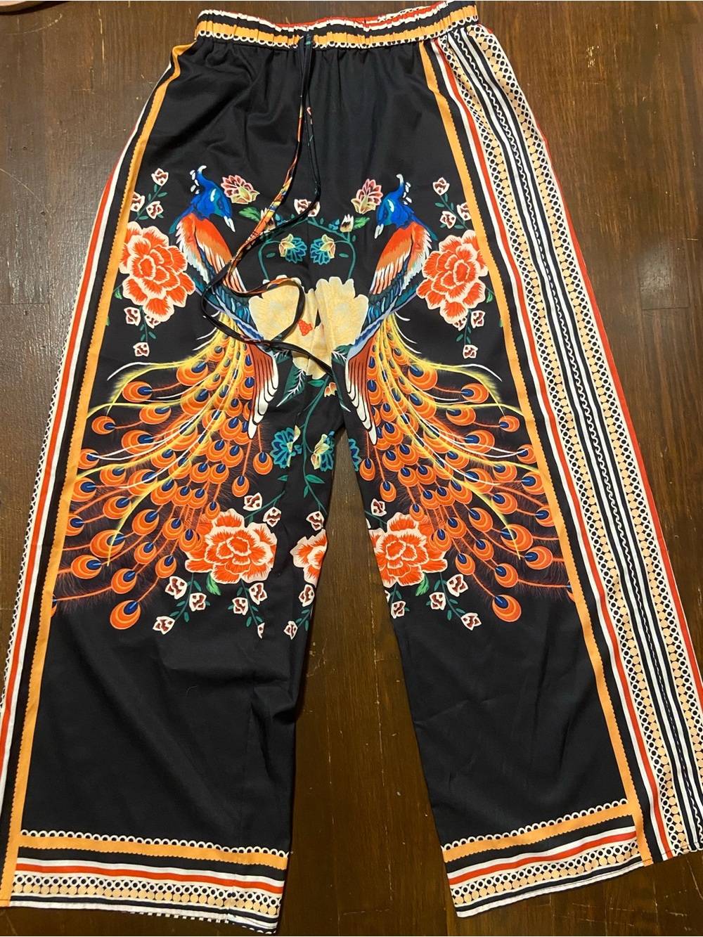 Black Floral Peacock Womans Pants & Cropped tank